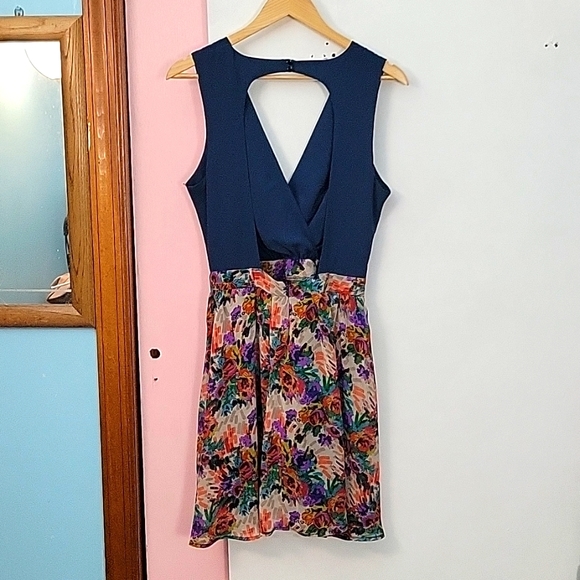 Anthropologie open back dress - Picture 2 of 3